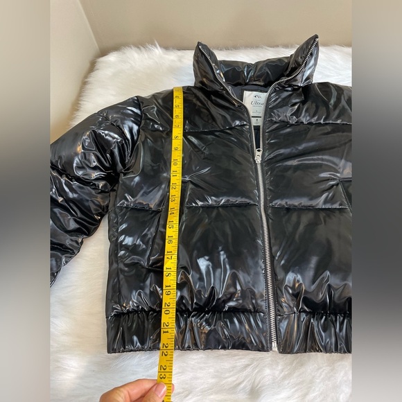 A & F Ultra cropped puffer shiny black - Picture 12 of 14